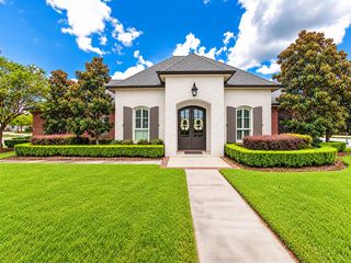 360 Sugar Highland Boulevard, Houma, LA 70360