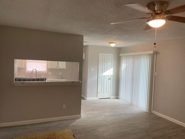 4914 Fairgreen Lane, Houston, TX 77048