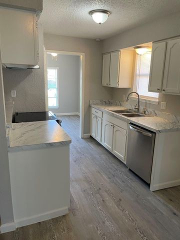 4914 Fairgreen Lane, Houston, TX 77048