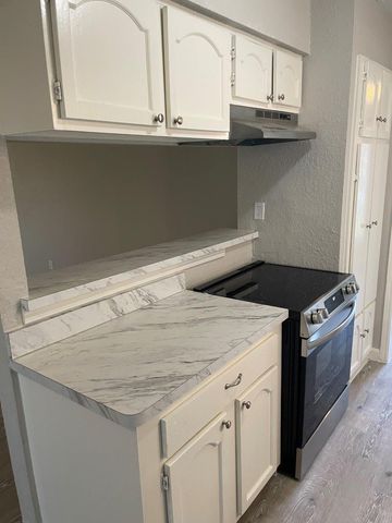 4914 Fairgreen Lane, Houston, TX 77048