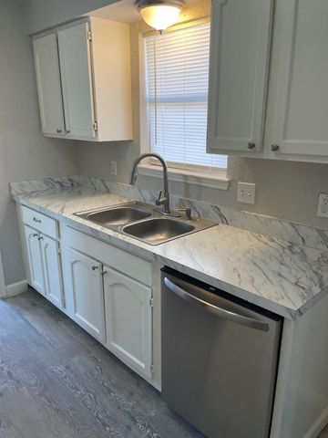 4914 Fairgreen Lane, Houston, TX 77048