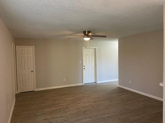 4914 Fairgreen Lane, Houston, TX 77048