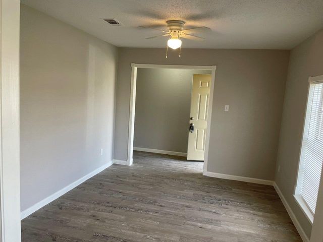 4914 Fairgreen Lane, Houston, TX 77048