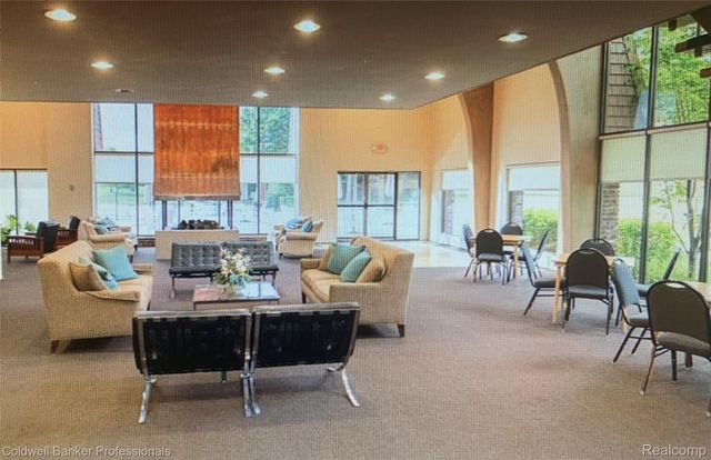 1822 BRENTWOOD Drive 529, Troy, MI 48098