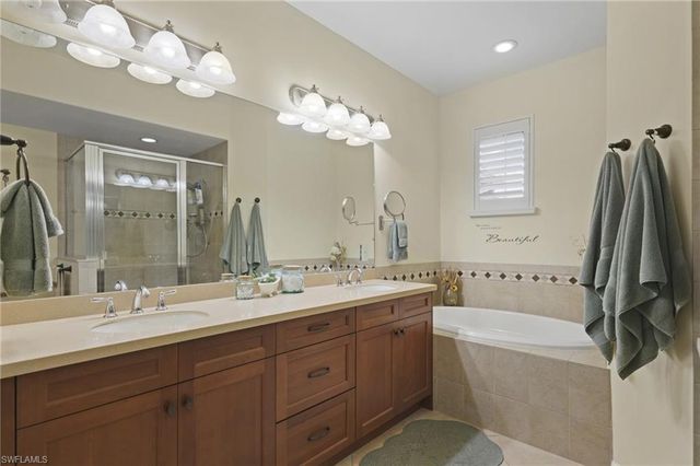 6645 Alden Woods CIR # 201, Naples, FL 34113