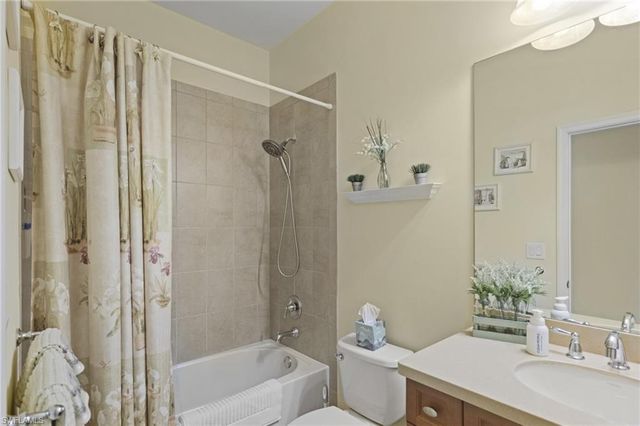 6645 Alden Woods CIR # 201, Naples, FL 34113