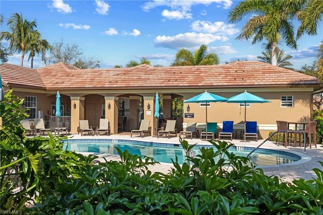 6645 Alden Woods CIR # 201, Naples, FL 34113