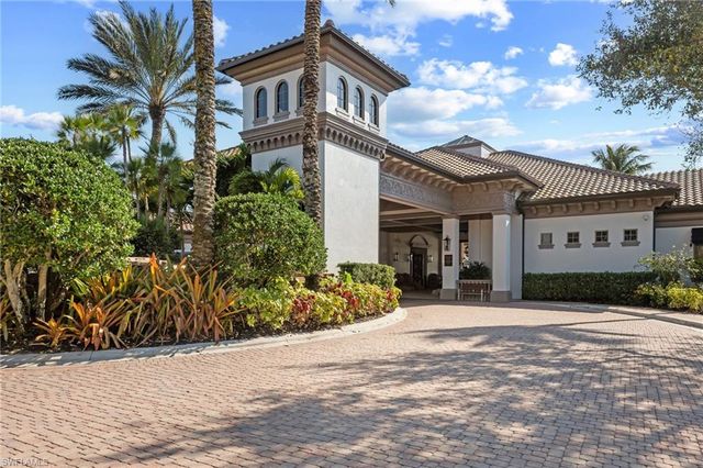 6645 Alden Woods CIR # 201, Naples, FL 34113