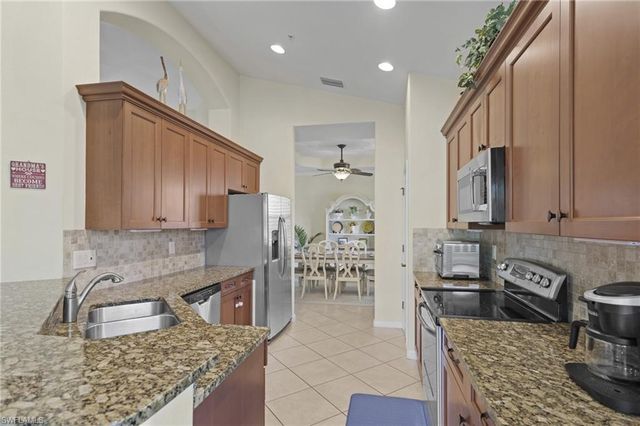 6645 Alden Woods CIR # 201, Naples, FL 34113
