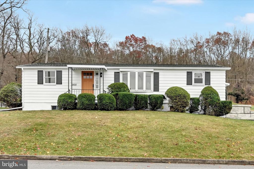 2200 S SPRUCE ST, Ashland, PA 17921