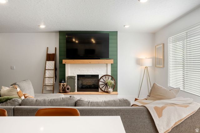 1063 E DORY BOAT RD, Saratoga Springs, UT 84045