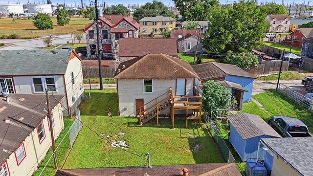 3420 Illinois Street, Baytown, TX 77520