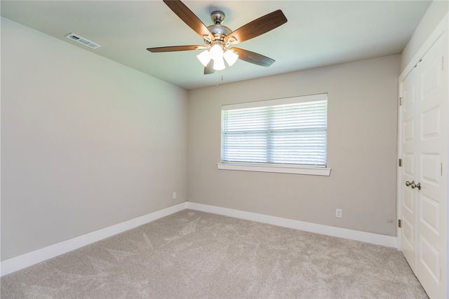 20902 Dawn Hill East Road, Gentry, AR 72734