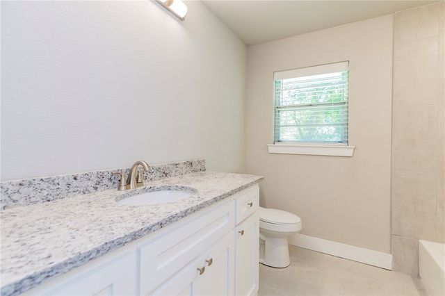 20902 Dawn Hill East Road, Gentry, AR 72734