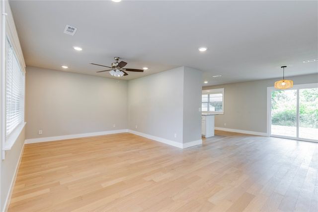 20902 Dawn Hill East Road, Gentry, AR 72734