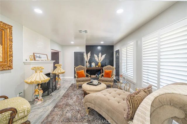 9700 S 5th Avenue, Inglewood, CA 90305