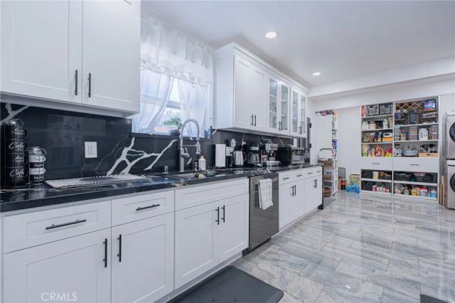9700 S 5th Avenue, Inglewood, CA 90305