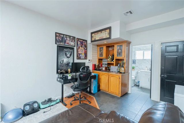 9700 S 5th Avenue, Inglewood, CA 90305