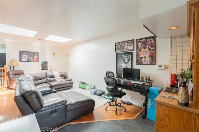 9700 S 5th Avenue, Inglewood, CA 90305
