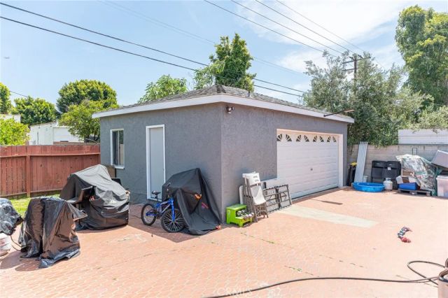 9700 S 5th Avenue, Inglewood, CA 90305