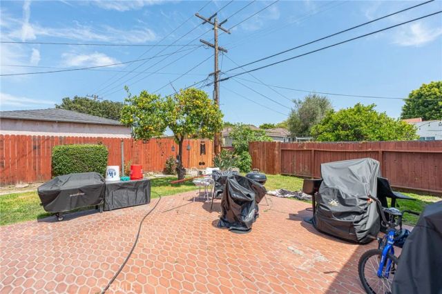 9700 S 5th Avenue, Inglewood, CA 90305