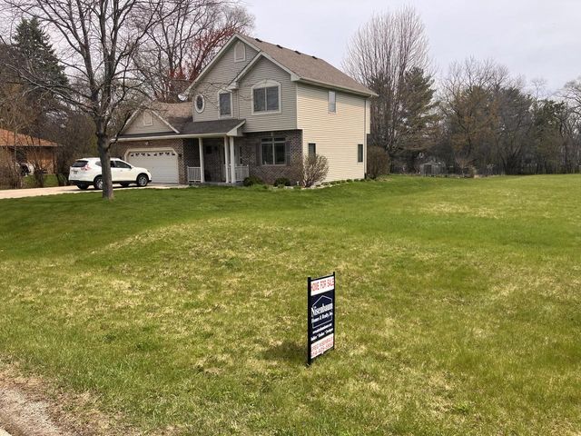 8498 N 68 STREET N, Brown Deer, WI 53223