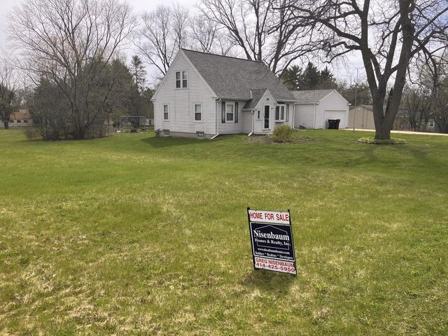 8498 N 68 STREET N, Brown Deer, WI 53223