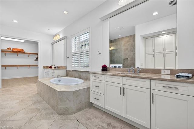 5054 Andros DR, Naples, FL 34113