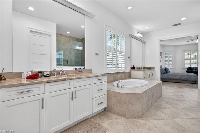 5054 Andros DR, Naples, FL 34113