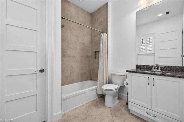 5054 Andros DR, Naples, FL 34113