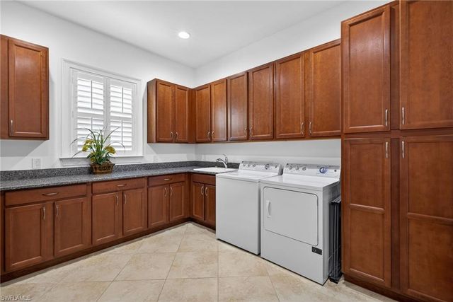 5054 Andros DR, Naples, FL 34113
