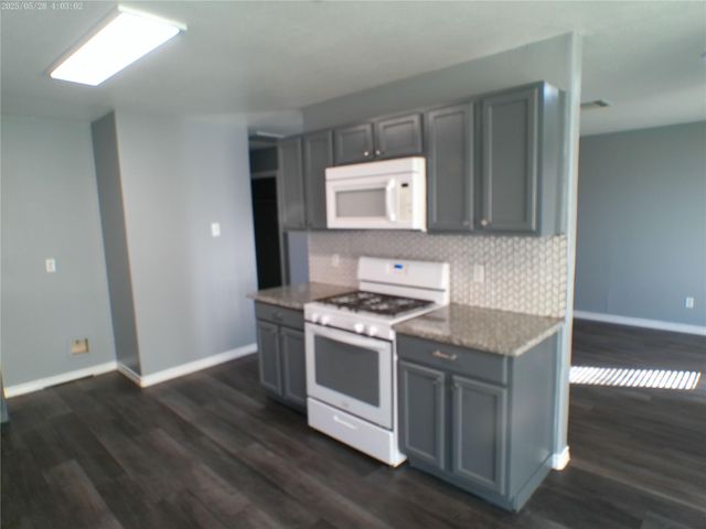 10133 Teneha Drive A, Houston, TX 77033