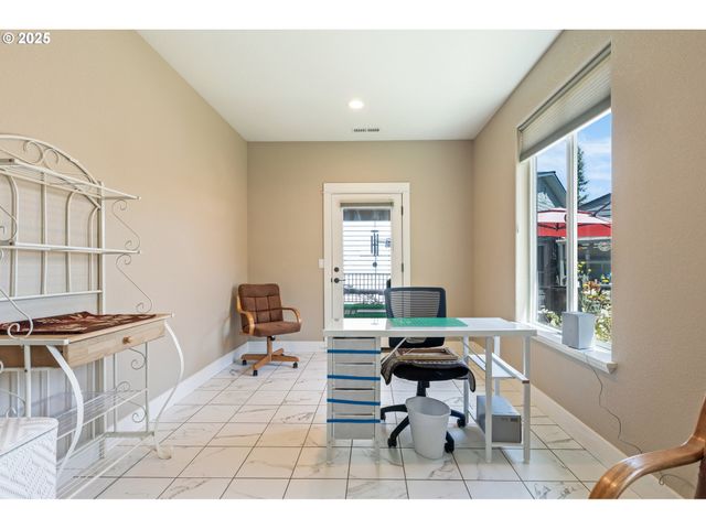 895 VALLEY VISTA St, Sutherlin, OR 97479