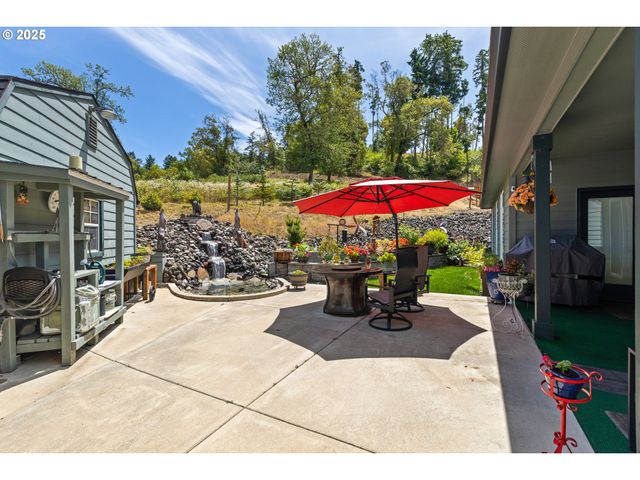 895 VALLEY VISTA St, Sutherlin, OR 97479