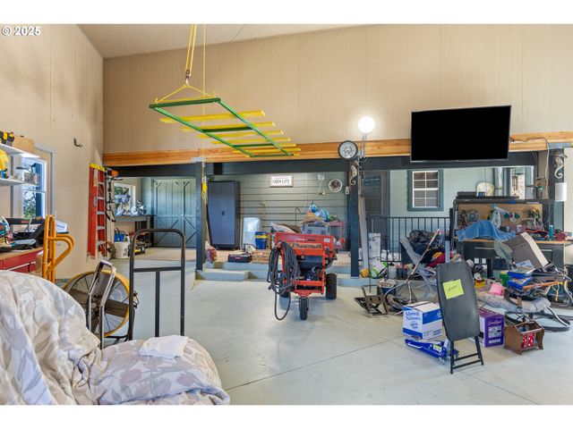 895 VALLEY VISTA St, Sutherlin, OR 97479