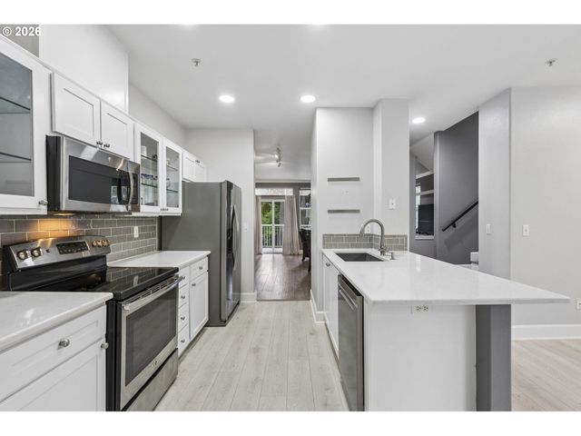 14172 Sw BARROWS Rd 1, Portland, OR 97223