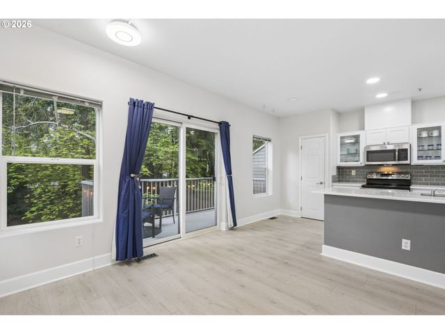 14172 Sw BARROWS Rd 1, Portland, OR 97223