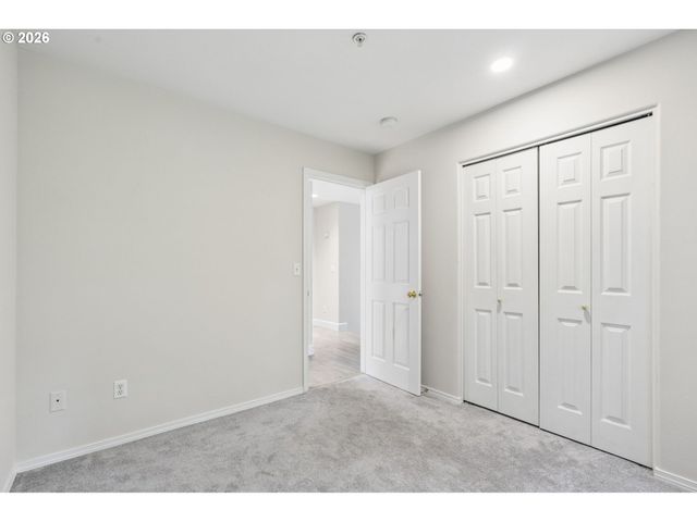 14172 Sw BARROWS Rd 1, Portland, OR 97223