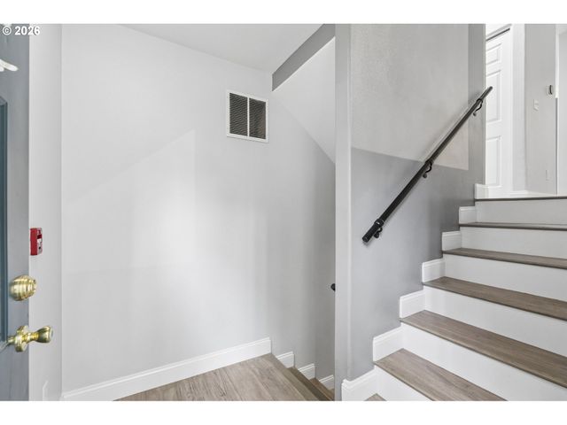 14172 Sw BARROWS Rd 1, Portland, OR 97223