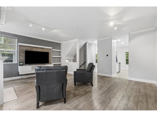 14172 Sw BARROWS Rd 1, Portland, OR 97223