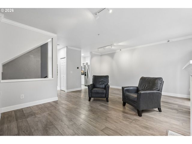 14172 Sw BARROWS Rd 1, Portland, OR 97223