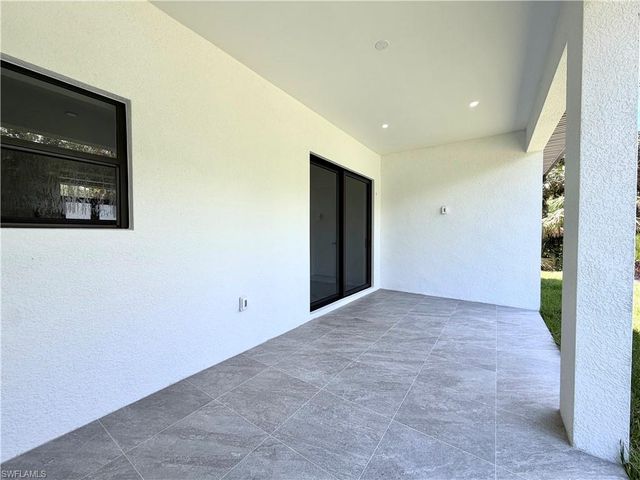 3257 Desoto Blvd S, Naples, FL 34117