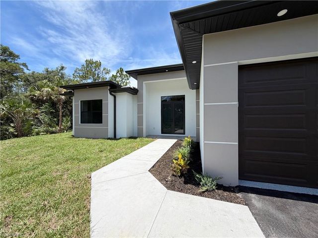 3257 Desoto Blvd S, Naples, FL 34117