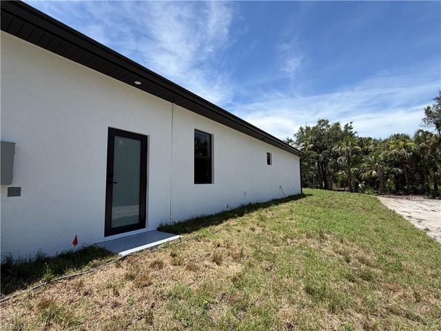 3257 Desoto Blvd S, Naples, FL 34117