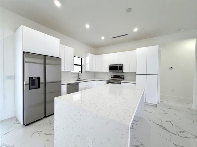 3257 Desoto Blvd S, Naples, FL 34117