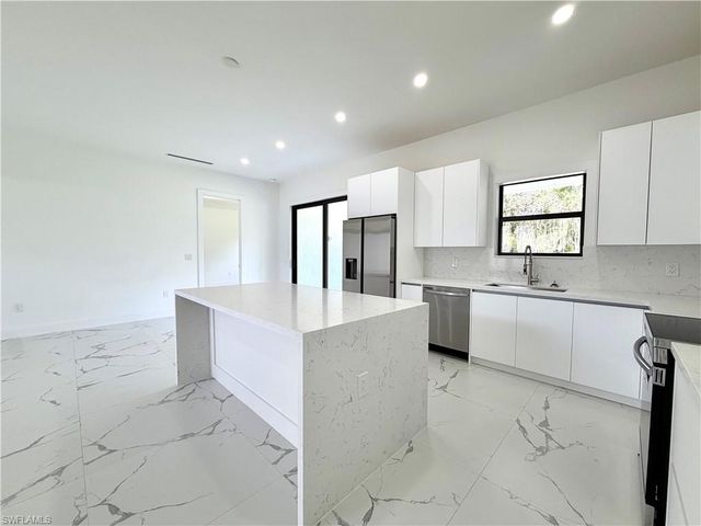 3257 Desoto Blvd S, Naples, FL 34117