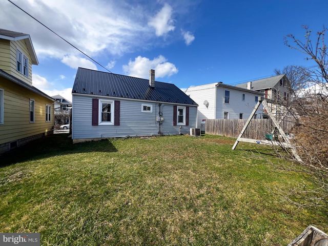 408 HARVARD ST, Lewistown, PA 17044