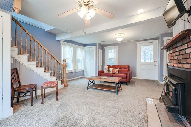 4 Roosevelt St, Wareham, MA 02571