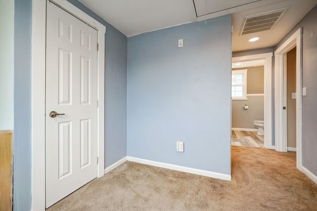 4 Roosevelt St, Wareham, MA 02571