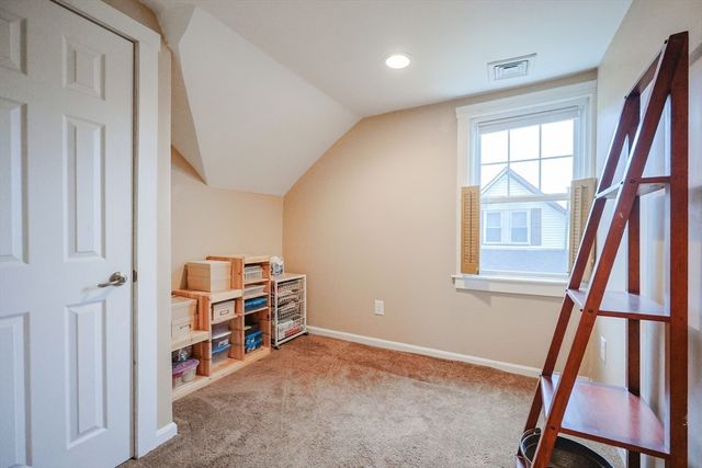 4 Roosevelt St, Wareham, MA 02571